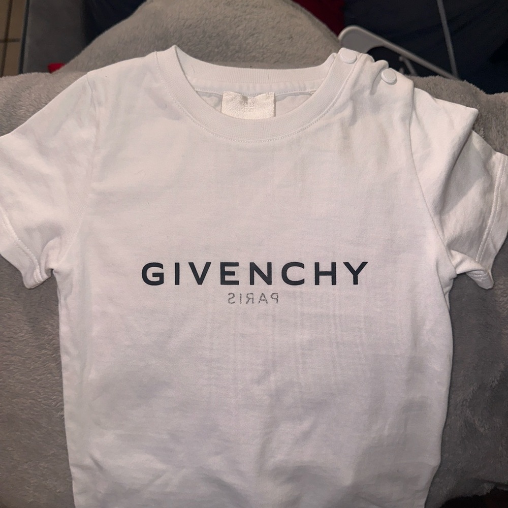 Like new Givenchy tee , worn once , in excellent condition